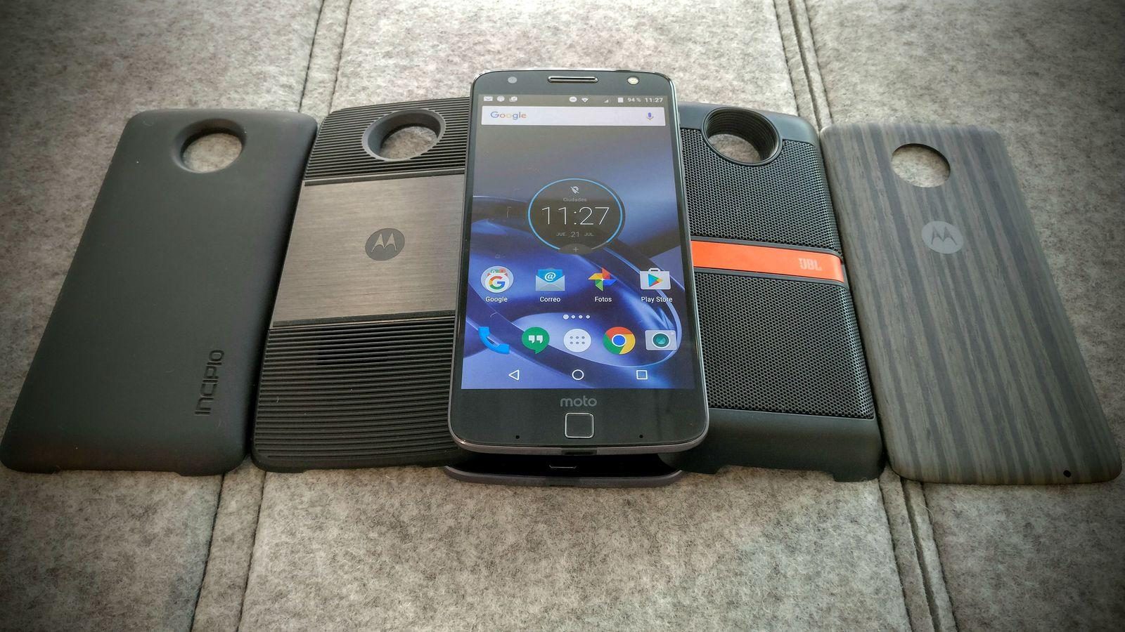 Background image: Moto Z Moto Mods